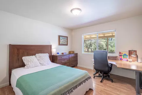 Bedroom - 9380 Placer Rd, Redding, CA 96001 photo 2 of 3