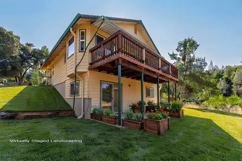 Exterior - 8550 Muletown Rd, Redding, CA 96001 photo 5 of 10