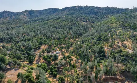 View/Area - 8550 Muletown Rd, Redding, CA 96001 photo 4 of 8