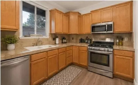 Kitchen - 4178 Sunflower Dr, Redding, CA 96001 photo 2 of 3