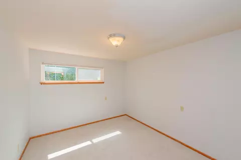 Bedroom - 3600 Scenic Dr, Redding, CA 96001 photo 8 of 9