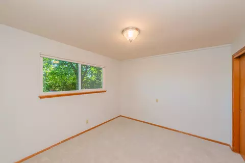 Bedroom - 3600 Scenic Dr, Redding, CA 96001 photo 6 of 9