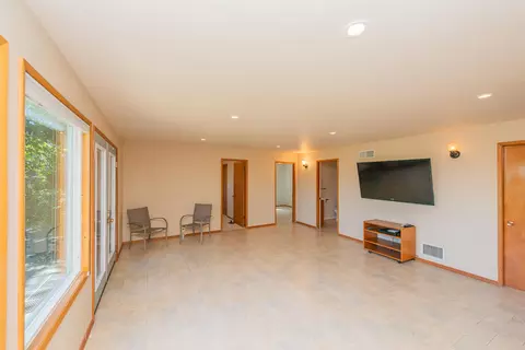 Living - 3600 Scenic Dr, Redding, CA 96001 photo 18 of 19