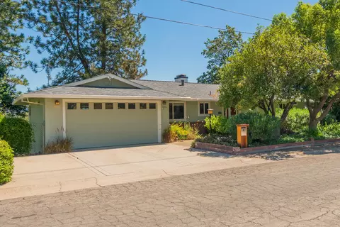 Exterior - 3600 Scenic Dr, Redding, CA 96001 photo 3 of 32
