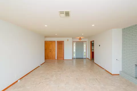 Living - 3600 Scenic Dr, Redding, CA 96001 photo 4 of 19