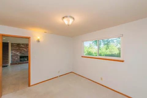 Bedroom - 3600 Scenic Dr, Redding, CA 96001 photo 7 of 9