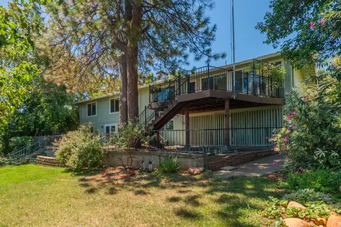 Exterior - 3600 Scenic Dr, Redding, CA 96001 photo 28 of 32