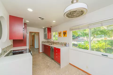 Kitchen - 3600 Scenic Dr, Redding, CA 96001 photo 1 of 7