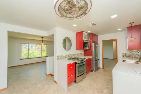 Kitchen - 3600 Scenic Dr, Redding, CA 96001 photo 2 of 7