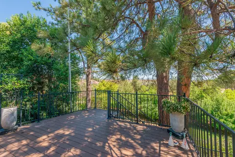 Exterior - 3600 Scenic Dr, Redding, CA 96001 photo 22 of 32