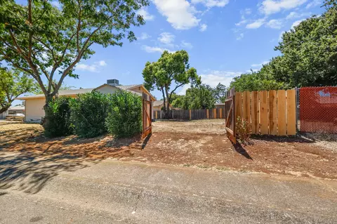 Exterior - 3524 Orion Way, Redding, CA 96002 photo 7 of 9