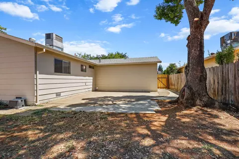 Exterior - 3524 Orion Way, Redding, CA 96002 photo 5 of 9