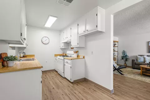 Kitchen - 3524 Orion Way, Redding, CA 96002 photo 3 of 3