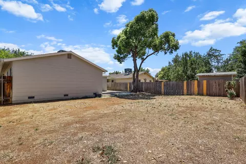 Exterior - 3524 Orion Way, Redding, CA 96002 photo 4 of 9