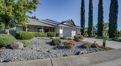 4463 Oak Glen Dr, Redding, CA 96001 photo 2