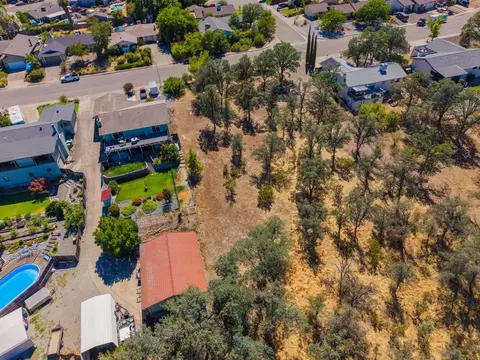 2688 Starlight Blvd, Redding, CA 96001 photo 16