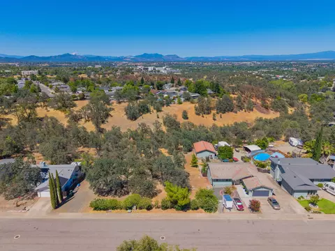 2688 Starlight Blvd, Redding, CA 96001 photo 12