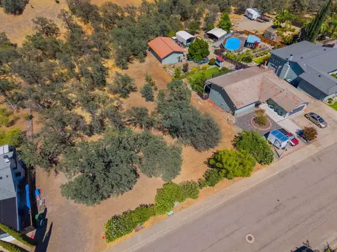 2688 Starlight Blvd, Redding, CA 96001 photo 6