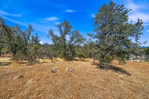 2688 Starlight Blvd, Redding, CA 96001 photo 11
