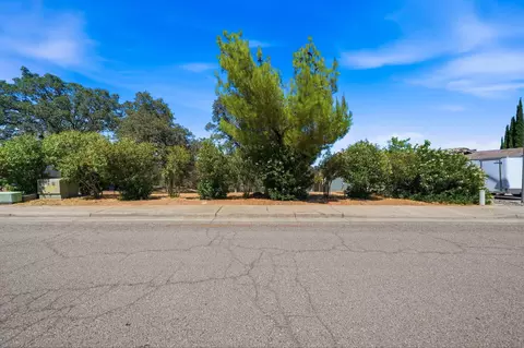 2688 Starlight Blvd, Redding, CA 96001 photo 4