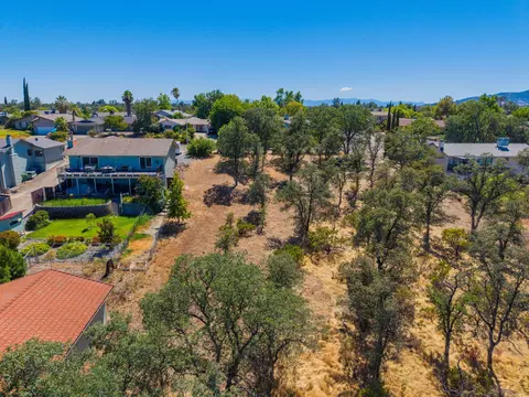 2688 Starlight Blvd, Redding, CA 96001 photo 14