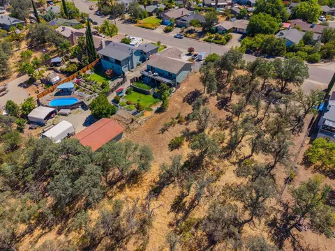 2688 Starlight Blvd, Redding, CA 96001 photo 15