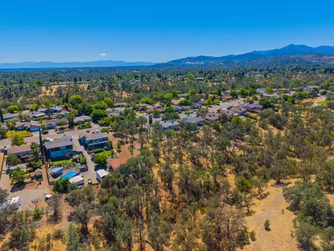 2688 Starlight Blvd, Redding, CA 96001 photo 21