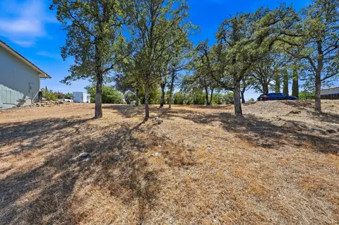2688 Starlight Blvd, Redding, CA 96001 photo 3