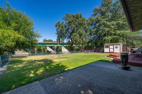 Exterior - 540 Brearcliffe Dr, Red Bluff, CA 96080 photo 6 of 8