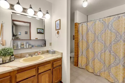 Bath - 540 Brearcliffe Dr, Red Bluff, CA 96080 photo 1 of 2