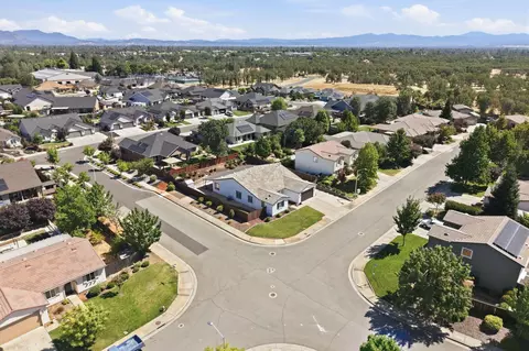 View/Area - 3406 Carlsbad Ln, Redding, CA 96002 photo 6 of 10