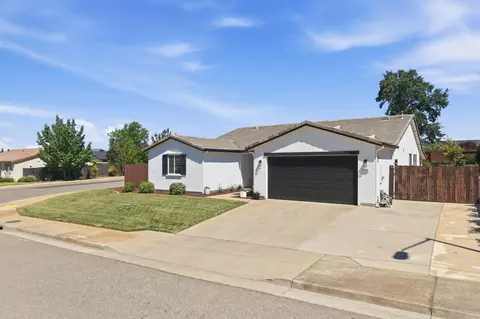 Exterior - 3406 Carlsbad Ln, Redding, CA 96002 photo 12 of 12