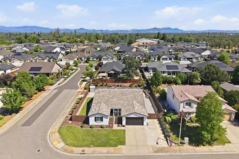 View/Area - 3406 Carlsbad Ln, Redding, CA 96002 photo 5 of 10