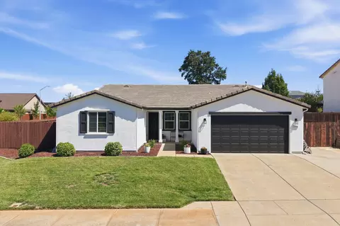 Exterior - 3406 Carlsbad Ln, Redding, CA 96002 photo 11 of 12