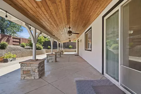 Exterior - 3406 Carlsbad Ln, Redding, CA 96002 photo 5 of 12