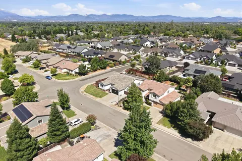 View/Area - 3406 Carlsbad Ln, Redding, CA 96002 photo 7 of 10