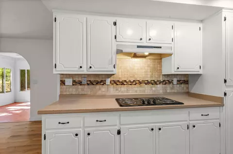Kitchen - 2782 Camulos Way, Redding, CA 96002 photo 2 of 2