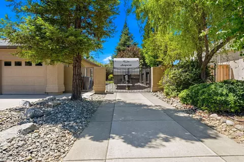 Exterior - 2440 Crescent Moon Ct, Redding, CA 96001 photo 3 of 3