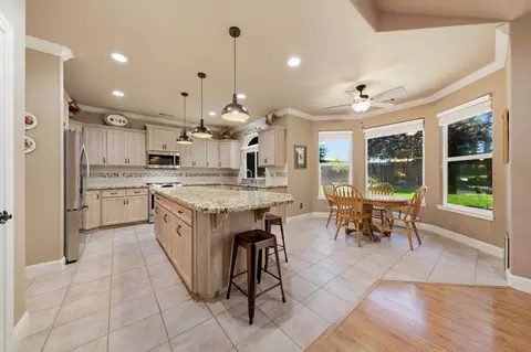 Kitchen - 2440 Crescent Moon Ct, Redding, CA 96001 photo 2 of 3