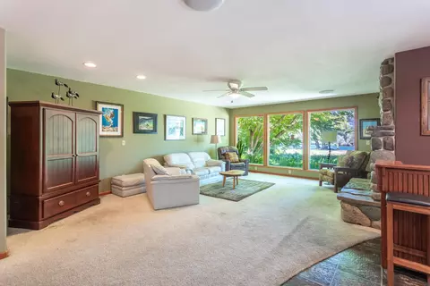 Living - 19150 River Crest Dr, Anderson, CA 96007 photo 1 of 4