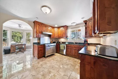 Kitchen - 20234 California 36 W, Red Bluff, CA 96080 photo 4 of 4