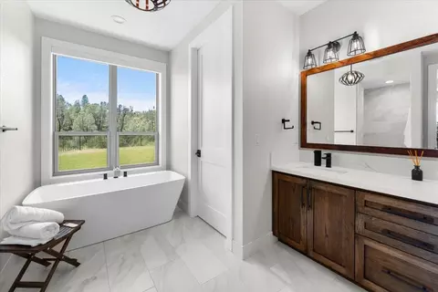 16520 Blarney Ln, Redding, CA 96001 photo 7