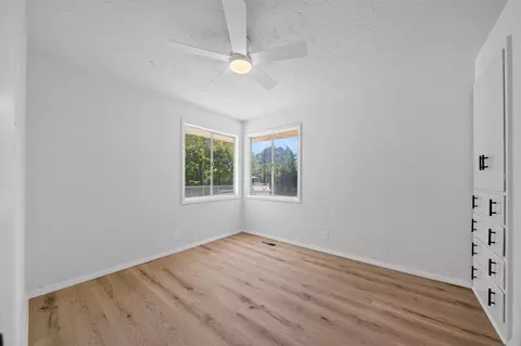 Bedroom - 6851 Airport Rd, Redding, CA 96002 photo 1 of 5