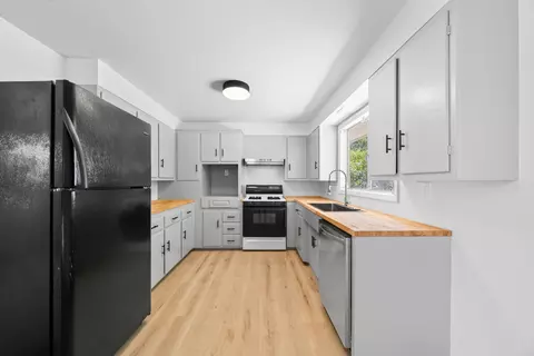 Kitchen - 6851 Airport Rd, Redding, CA 96002 photo 1 of 3