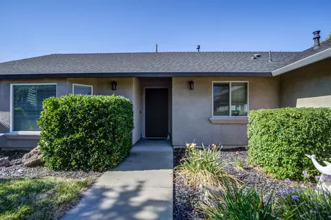 Exterior - 2206 Lonigan Ct, Redding, CA 96001 photo 2 of 13