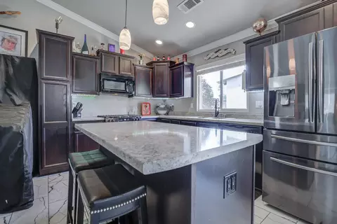 Kitchen - 2206 Lonigan Ct, Redding, CA 96001 photo 2 of 3
