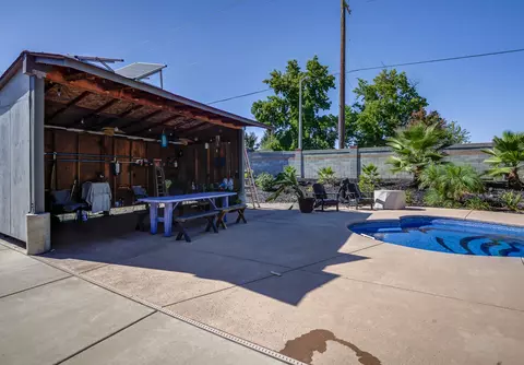 Exterior - 2206 Lonigan Ct, Redding, CA 96001 photo 5 of 13