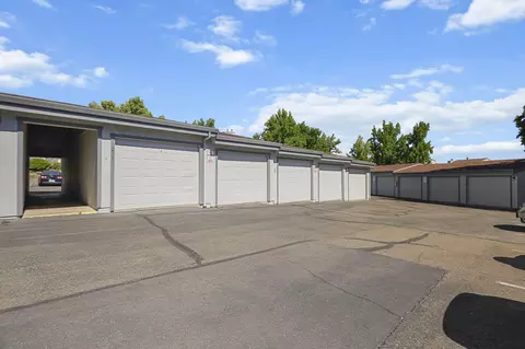Exterior - 488 Ridgecrest Trl #131, Redding, CA 96003 photo 6 of 11