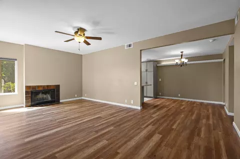 Living - 488 Ridgecrest Trl #131, Redding, CA 96003 photo 4 of 6