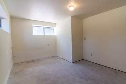 Bedroom - 17653 Cougar Ct, Weed, CA 96094 photo 11 of 11